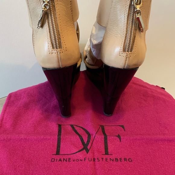 Authentic Diane von Furstenberg wedges - Picture 3 of 5
